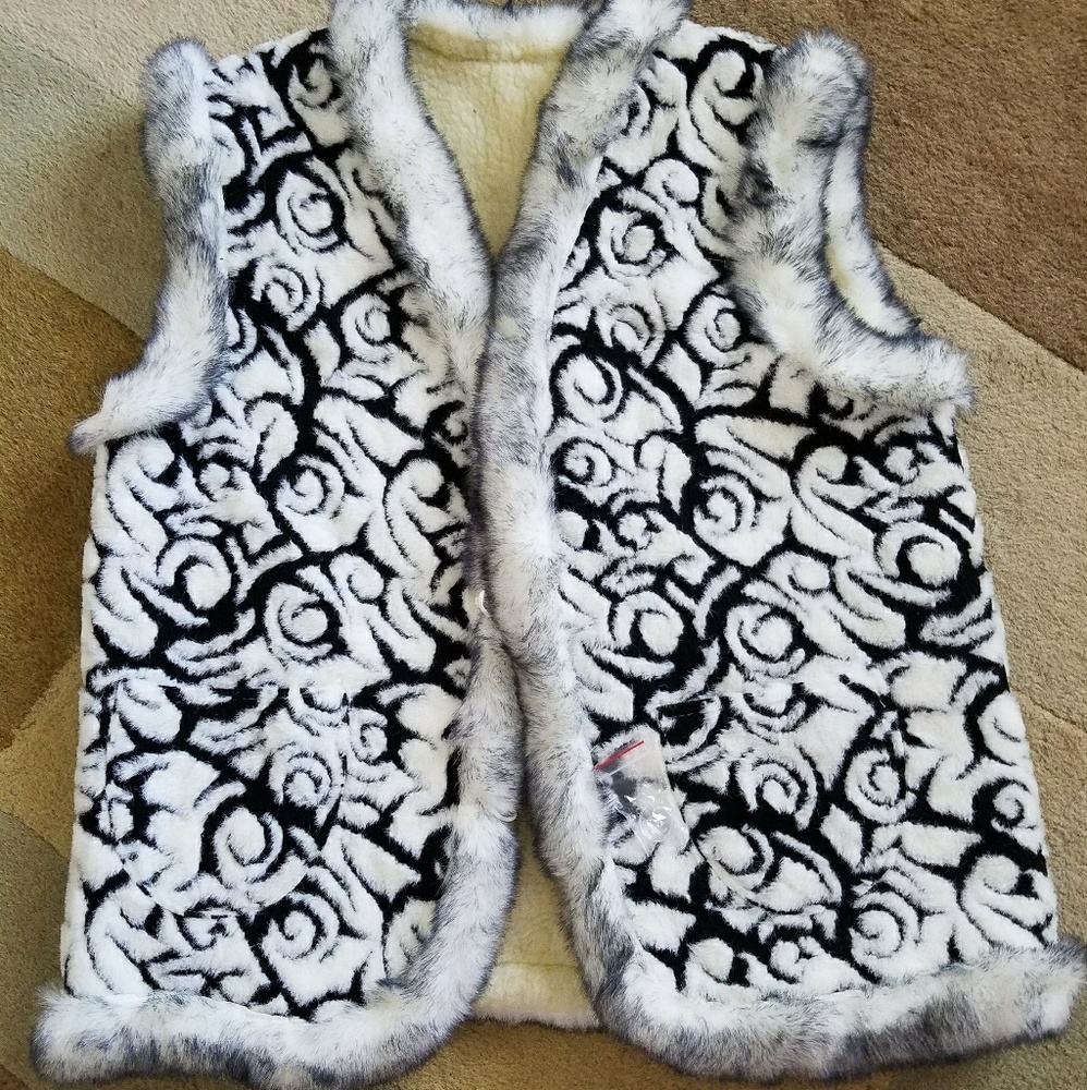 Natural sheepskin vest